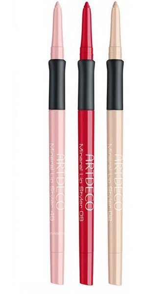 Với cơ chế sử dụng linh hoạt, chì kẻ môi khoáng Mineral Lip Styler sẽ giúp bạn trang điểm hoàn hảo với đôi môi quyến rũ